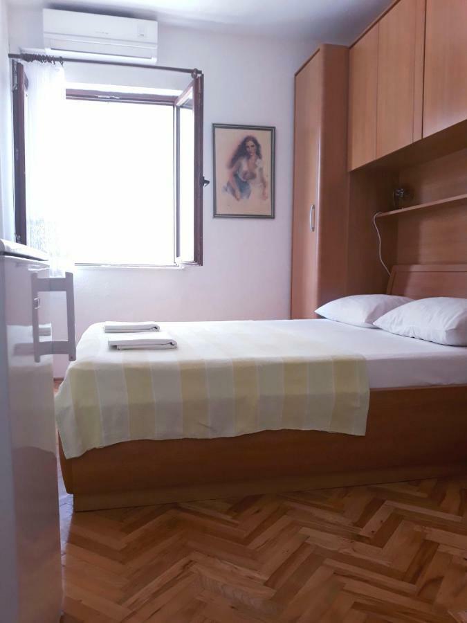 Apartmani I Soba Andrijasevic Макарська Екстер'єр фото
